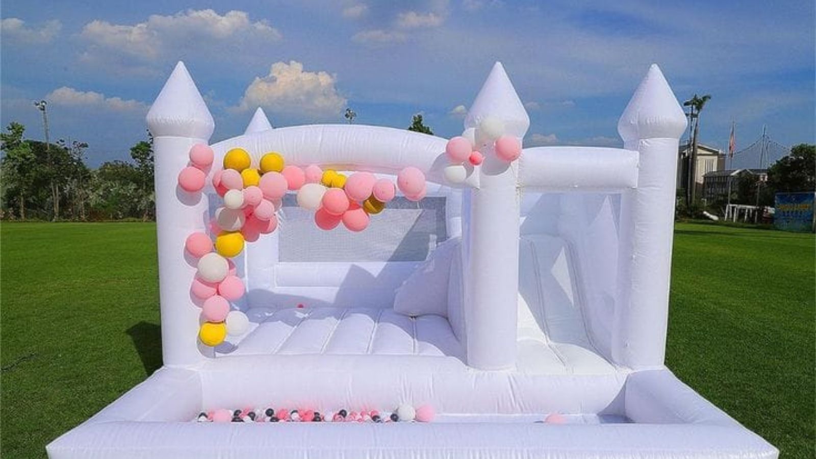 White Castle Balloon Package